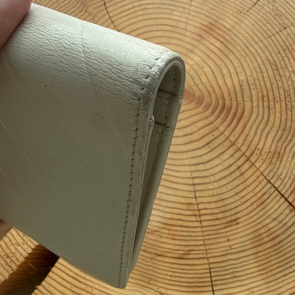 CHANEL Ivory Chevron Leather Wallet - Picture 11 of 16